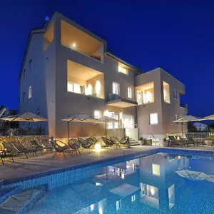 4* Gasthuis Deluxe No.10 - Rooms&apartments